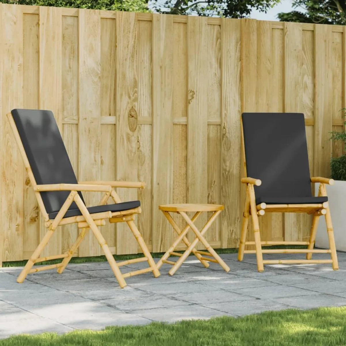 Set da Bistrot 3 Pezzi con Cuscini Grigi in Bambù, Tavolino Pieghevole Compatto per Giardino e Terrazza