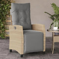 Sedia a Sdraio da Giardino in Rattan PE Beige con Poggiapiedi Regolabile e Cuscini Impermeabili