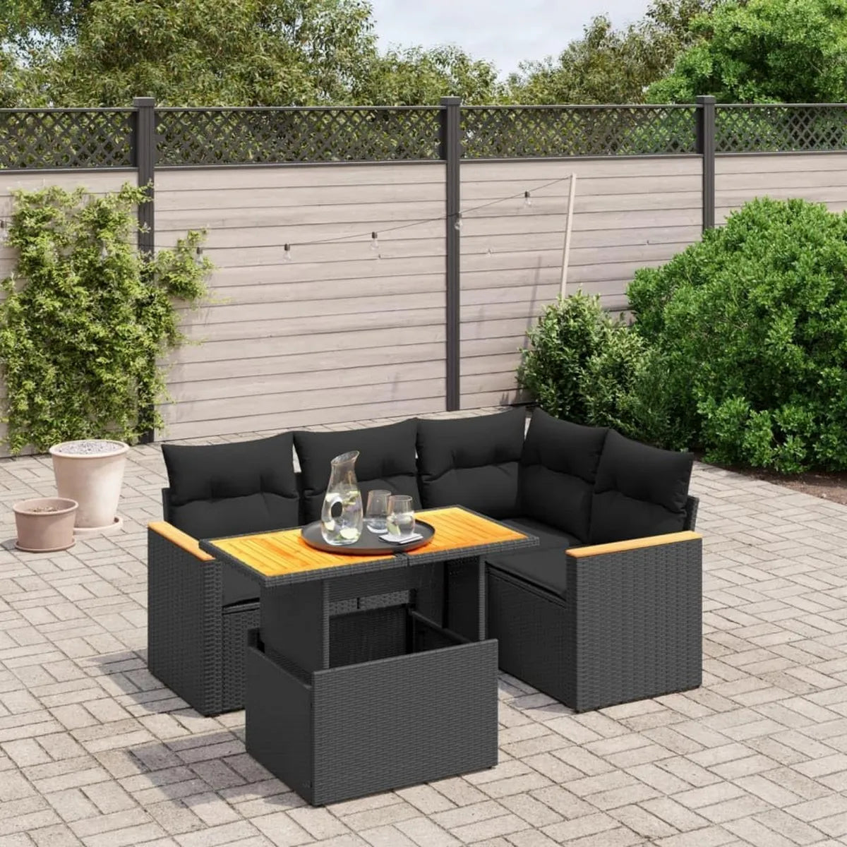 Set di Divani da Giardino in Polyrattan Nero con Cuscini - 5 Pezzi