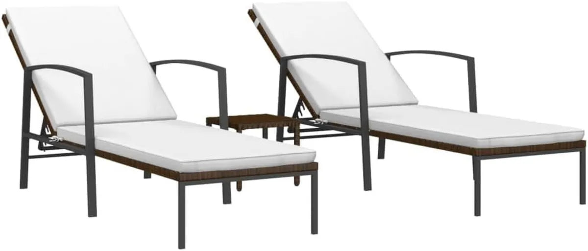 Set di 2 lettini prendisole in rattan sintetico marrone con schienale regolabile e tavolino, ideale per giardino e terrazza, struttura in acciaio robusta, comfort con braccioli