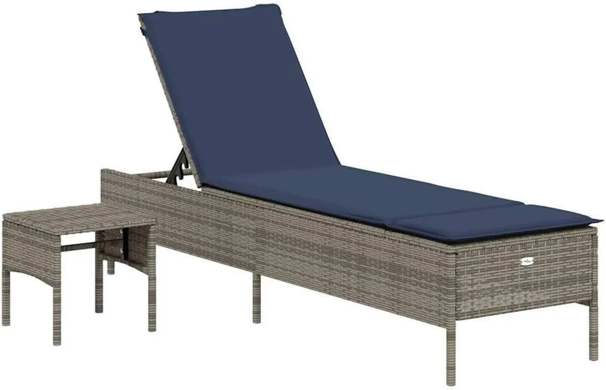 Sdraio in Rattan con Tavolo, Schienale Regolabile e Cuscino Lavabile